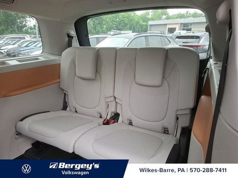 New 2025 Volkswagen ID. Buzz Pro S Plus image 8