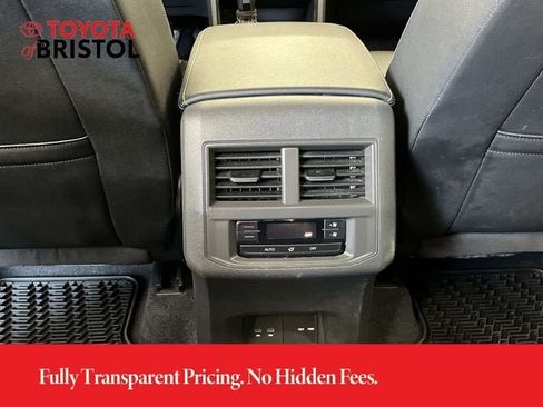 Used 2023 Volkswagen Atlas SE AWD/4WD image 14