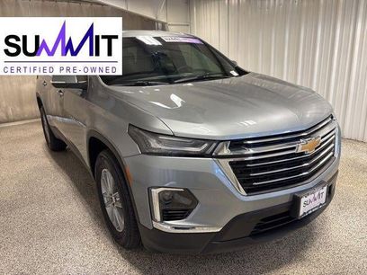 Used 2023 Chevrolet Traverse LT