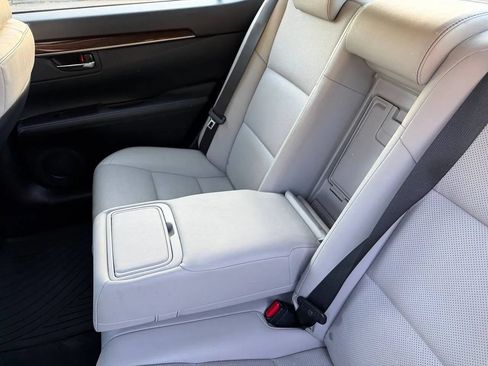 Used 2015 Lexus ES 350 w/ Premium Package FWD image 20