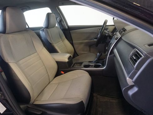 Used 2016 Toyota Camry SE FWD image 18