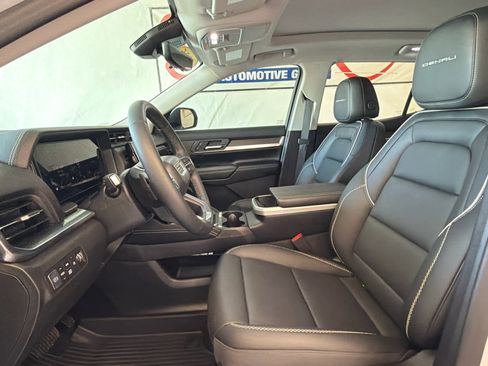 Used 2026 GMC Terrain Denali image 17