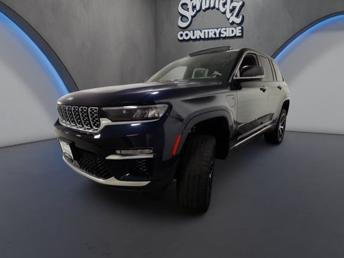 Used 2024 Jeep Grand Cherokee Summit AWD/4WD image 10
