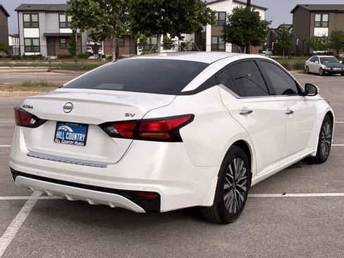 Used 2023 Nissan Altima 2.5 SV FWD image 6