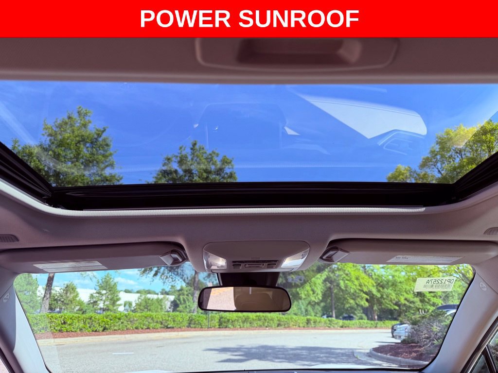 Used 2025 Toyota RAV4 XLE w/ Convenience Package FWD image 7