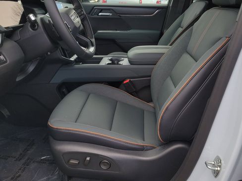 New 2026 GMC Acadia AT4 w/ Luxury Package image 6