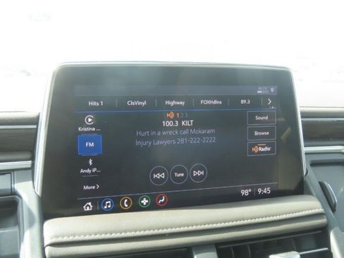 Used 2021 Chevrolet Suburban LT w/ LT Signature Package RWD image 29