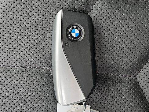 New 2026 BMW 530i w/ Convenience Package RWD image 37
