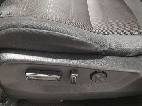 Used 2017 Honda CR-V EX image 3