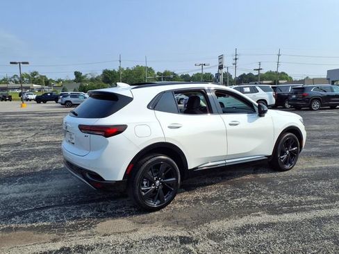 Used 2023 Buick Envision Essence w/ Sport Touring Package AWD/4WD image 4