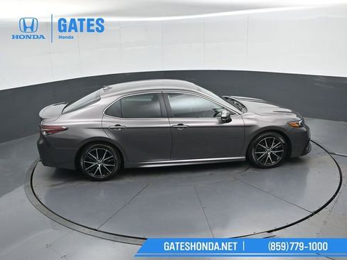 Used 2022 Toyota Camry SE image 42