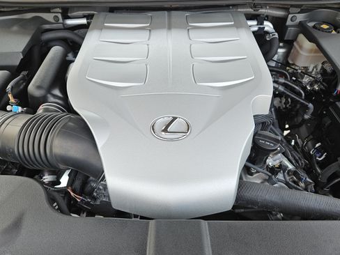 Used 2020 Lexus GX 460 Luxury w/ Accessory Package AWD/4WD image 31