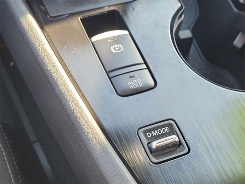 Used 2023 Nissan Rogue SV image 24