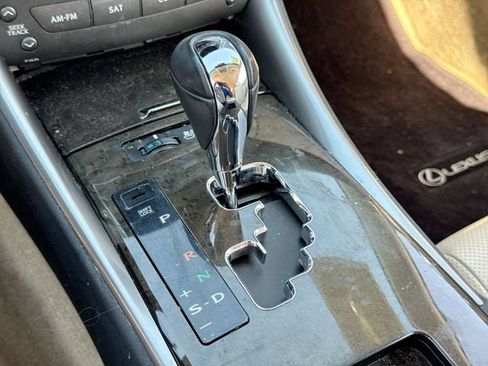 Used 2010 Lexus IS 350C RWD image 20