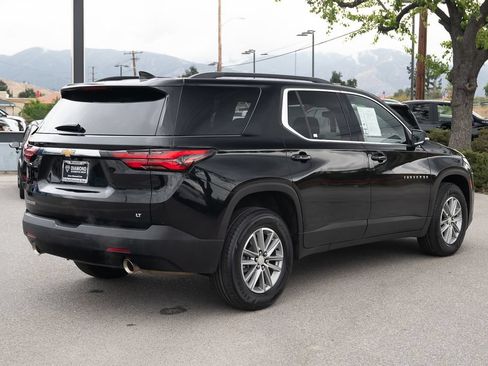 Used 2023 Chevrolet Traverse LT FWD image 4