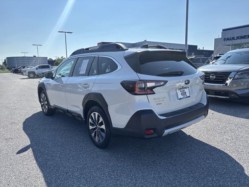 Certified 2023 Subaru Outback Limited AWD/4WD image 17