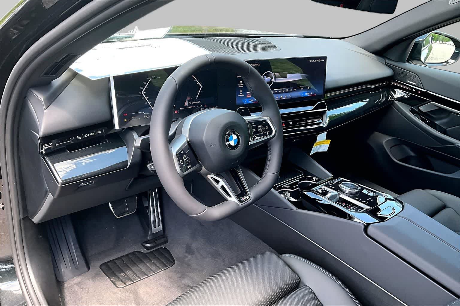 Used 2026 BMW 530i xDrive w/ M Sport Package AWD/4WD image 9