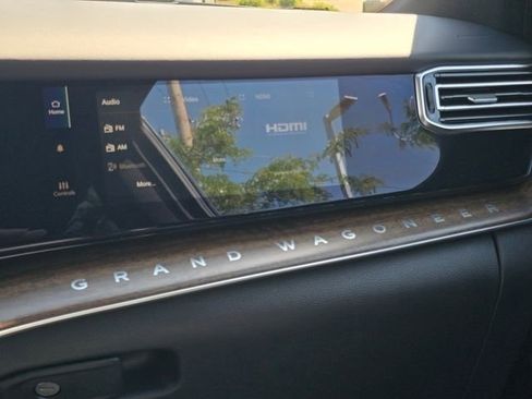 Used 2025 Jeep Grand Wagoneer 4WD image 14