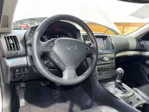 Used 2013 INFINITI G37 Journey w/ Premium Pkg image 18