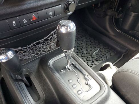 Used 2012 Jeep Wrangler Sahara w/ Connectivity Group image 23