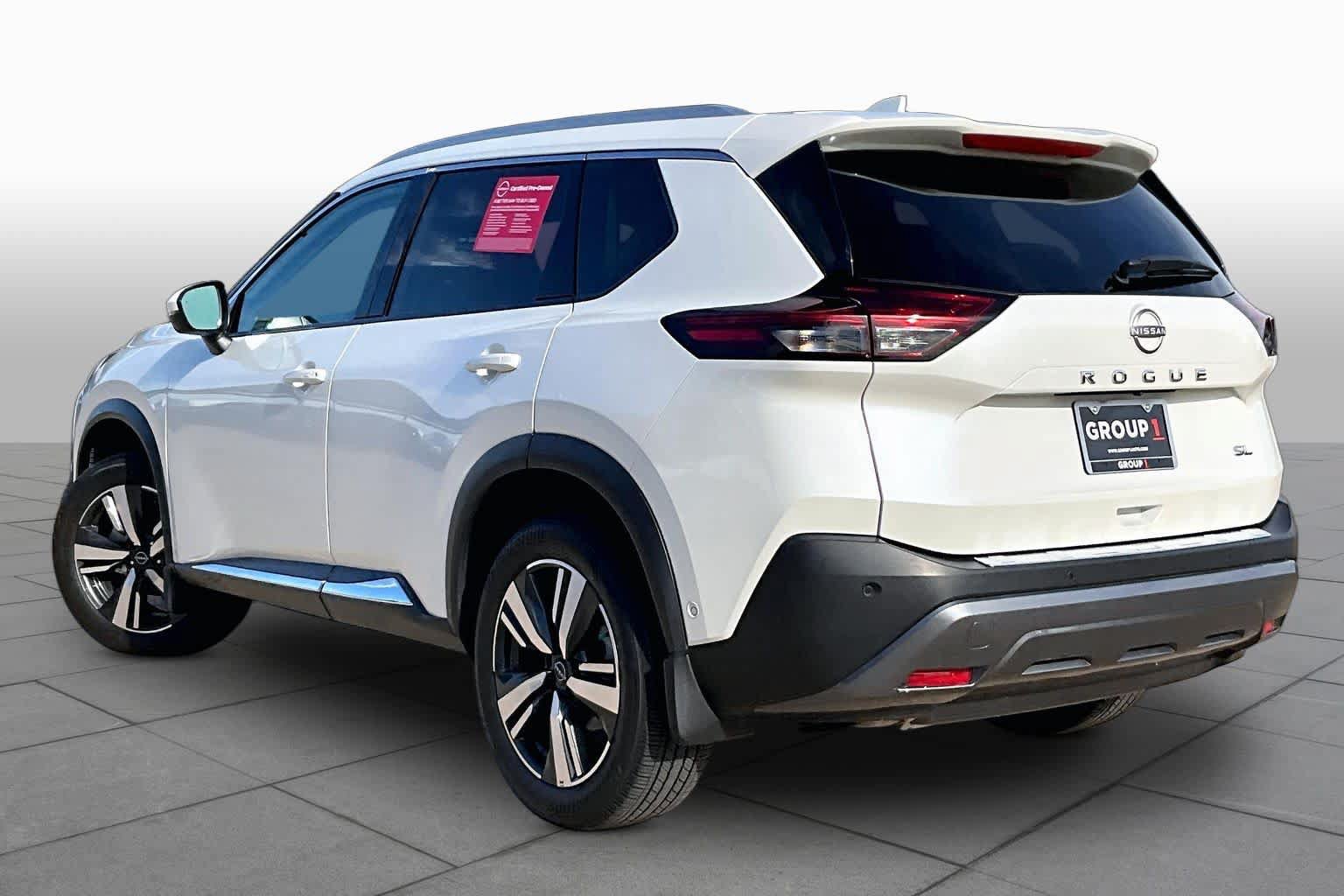 Used 2023 Nissan Rogue SL w/ SL Premium Package FWD image 12