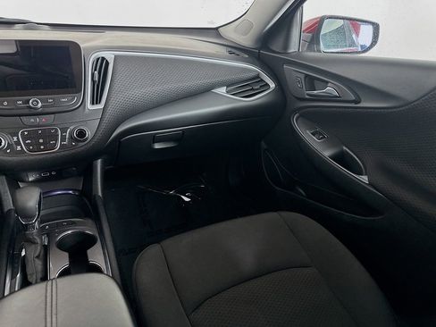Used 2024 Chevrolet Malibu LT image 30