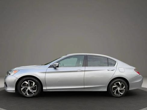 Used 2017 Honda Accord LX image 8