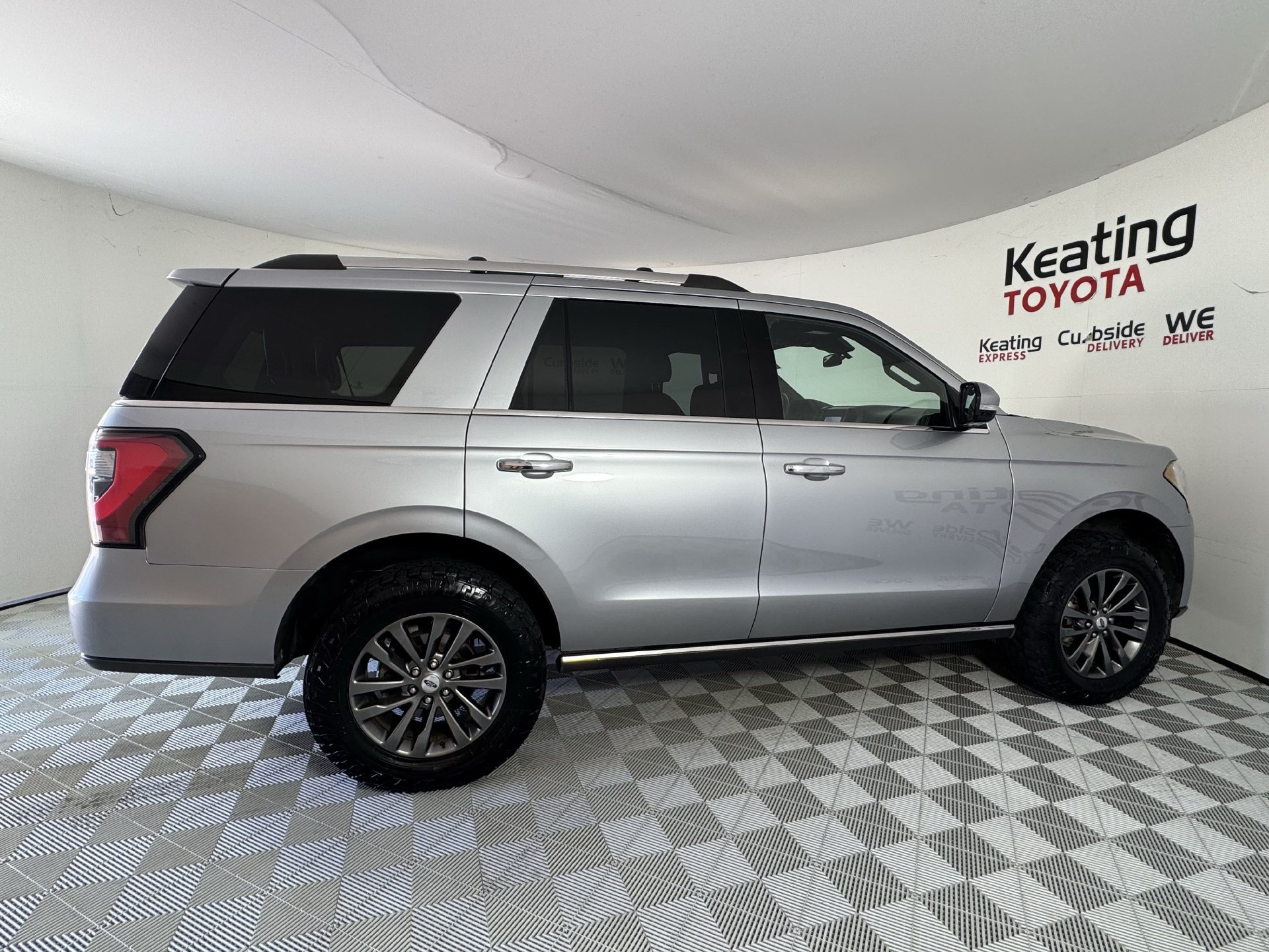 Used 2020 Ford Expedition Limited AWD/4WD image 4