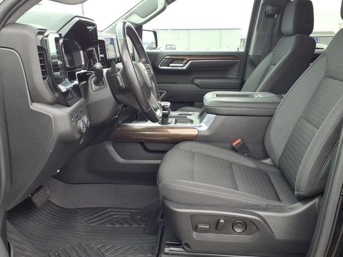 Used 2022 Chevrolet Silverado 1500 LT AWD/4WD image 11