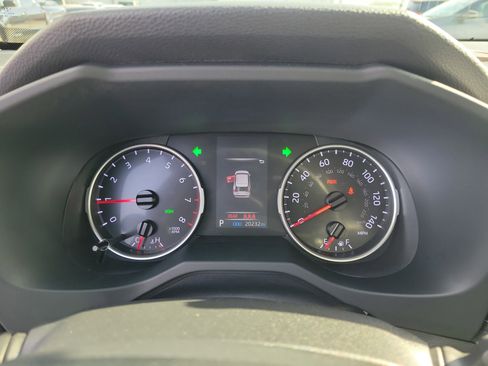 Used 2022 Toyota RAV4 XLE image 24