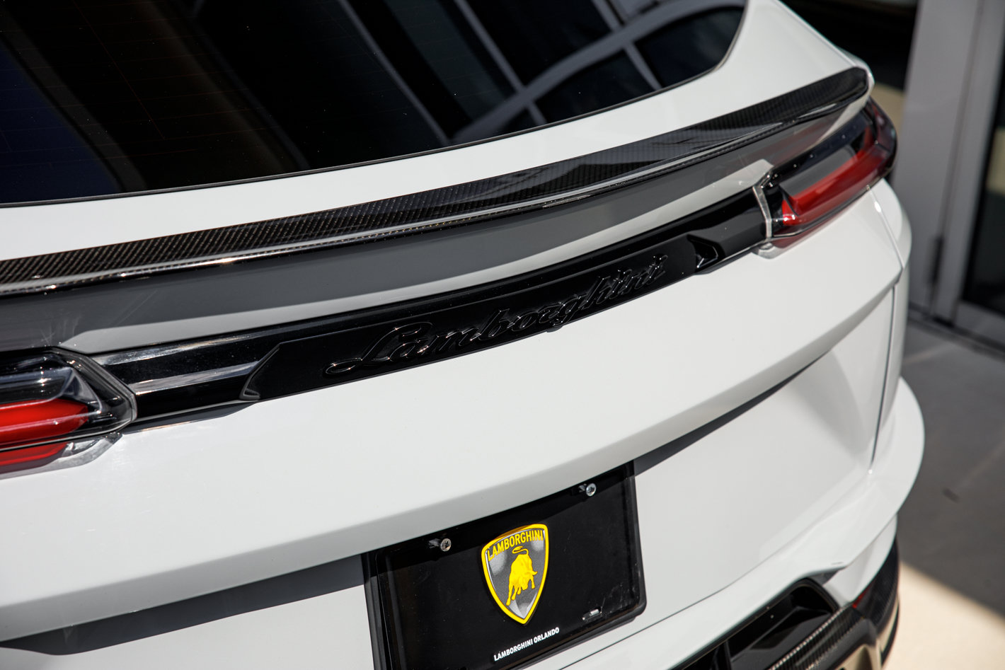 Used 2024 Lamborghini Urus Performante AWD/4WD image 10