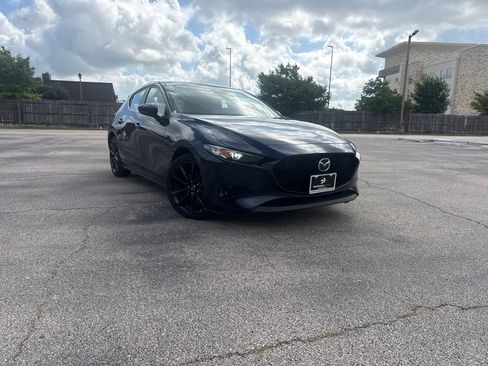 Used 2024 MAZDA MAZDA3 s FWD image 1