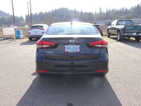 Used 2017 Kia Forte EX w/ EX Premium Plus Package image 6