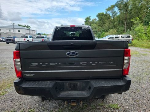 Used 2022 Ford F250 XL w/ Power Equipment Group AWD/4WD image 7