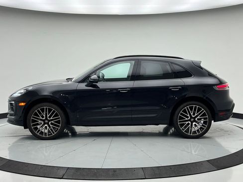 Used 2022 Porsche Macan image 2