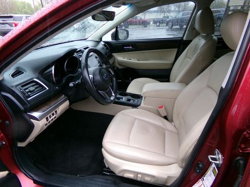 Used 2019 Subaru Outback 2.5i Limited w/ Popular Package #2 AWD/4WD image 10
