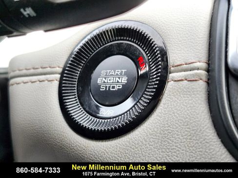 Used 2024 Jeep Compass Limited image 25