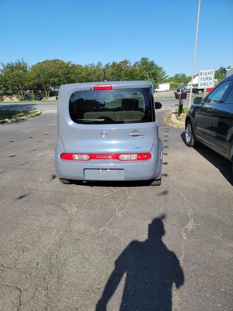 Used 2013 Nissan Cube 1.8 S w/ Interior Designer Pkg FWD image 5