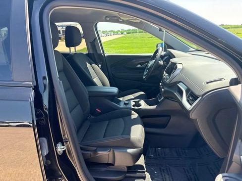 Used 2023 GMC Terrain SLE w/ Driver Convenience Package FWD image 20