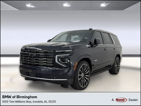 Used 2025 Chevrolet Tahoe High Country AWD/4WD image 1