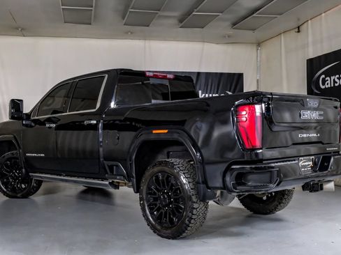 Used 2024 GMC Sierra 2500 Denali Ultimate AWD/4WD image 10