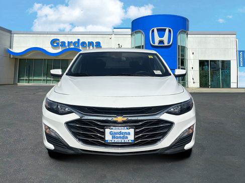 Used 2024 Chevrolet Malibu LT FWD image 2