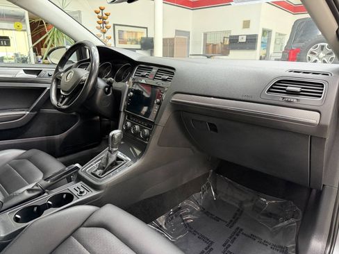 Used 2018 Volkswagen Golf Alltrack AWD/4WD image 18