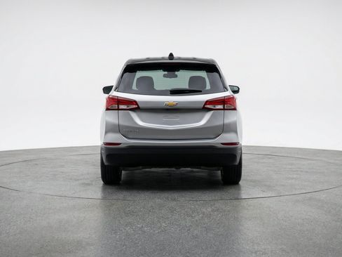 Used 2025 Chevrolet Equinox LT FWD image 7