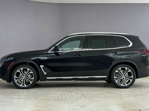 New 2026 BMW X5 xDrive50e w/ Parking Assistance Package image 2
