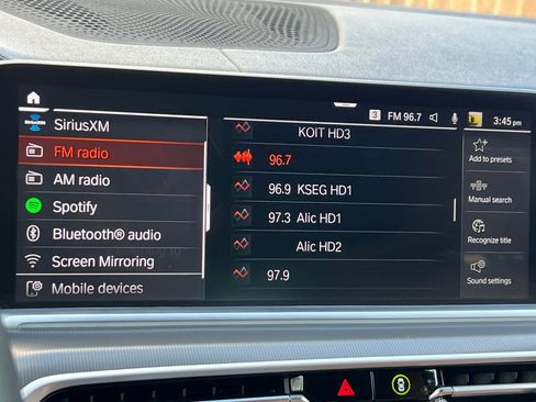 Used 2022 BMW X5 xDrive40i w/ Parking Assistance Package image 19