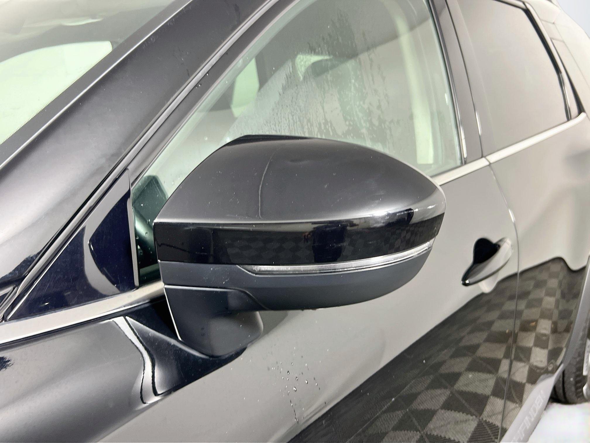 Used 2024 Nissan Pathfinder SV FWD image 12