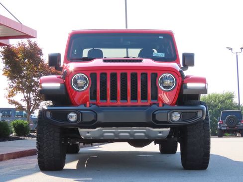 Used 2023 Jeep Gladiator Mojave w/ LED Lighting Group AWD/4WD image 4