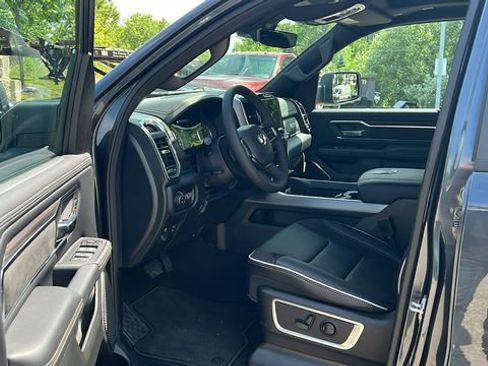 New 2026 RAM 1500 Laramie AWD/4WD image 19