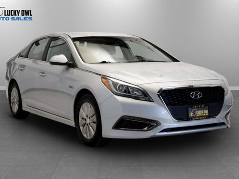 Used 2017 Hyundai Sonata SE FWD image 3